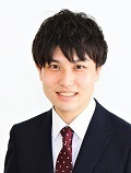 スズキ ヤヒロ