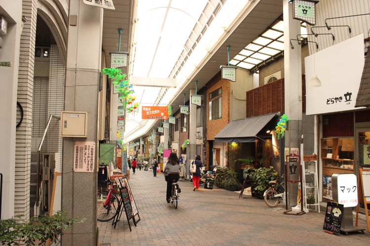 谷町四丁目 通いたくなる公園 お店 商店街がズラリ 一見クールだけど実は親しみやすい 良いギャップ Relife Mode リライフモード くらしを変えるきっかけマガジン 谷町四丁目 通いたくなる公園 お店 商店街がズラリ 一見クールだけど実は親しみやすい 良いギャップ Relife Mode リライフモード くらしを変えるきっかけマガジン