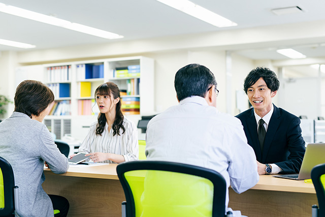 不動産仲介会社の担当者と売り手