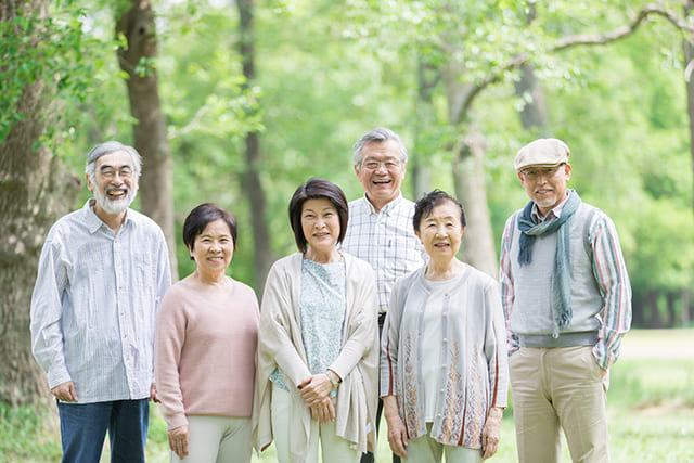 シニアの男性と女性