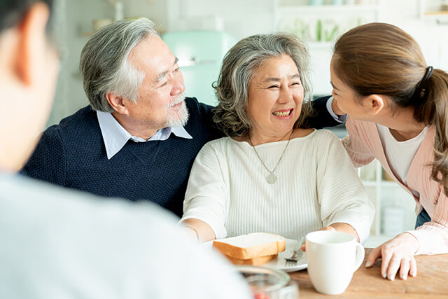 老夫婦と子ども夫婦