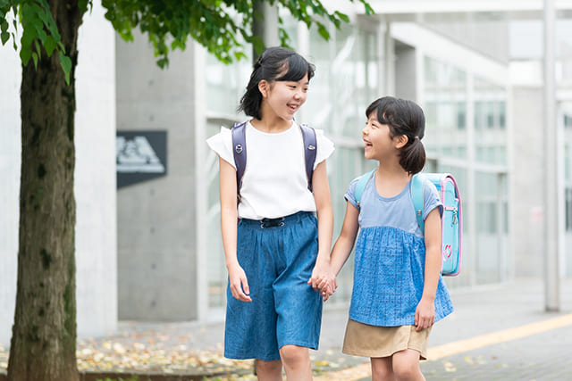 小学生の女の子