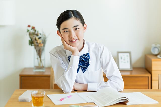 中学生の女の子