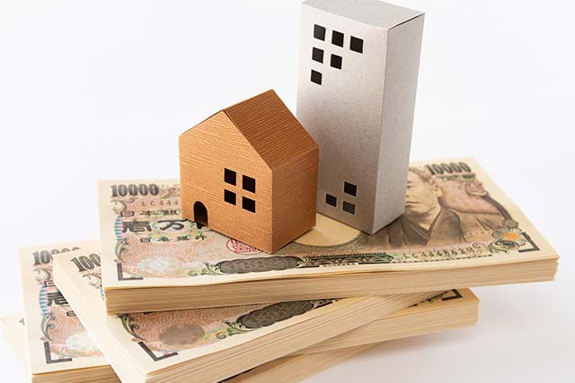 お金と不動産のミニチュア