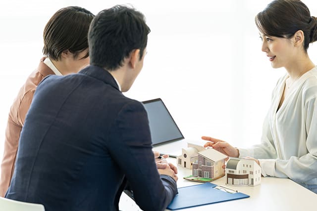 不動産会社の担当者と売主