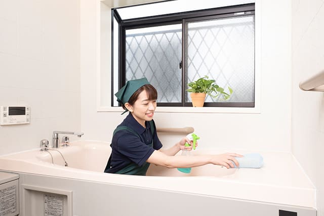 ハウスクリーニングのスタッフ