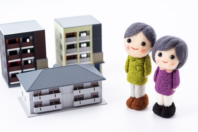シニアと住宅