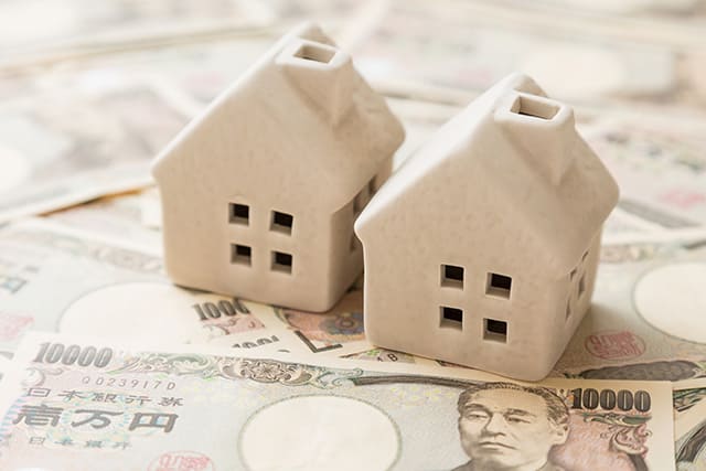 お金と家の積み木