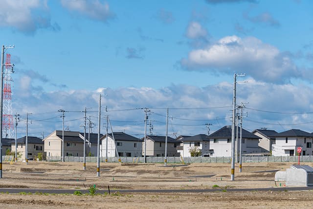 借地権付きの土地と建物が並ぶ住宅街