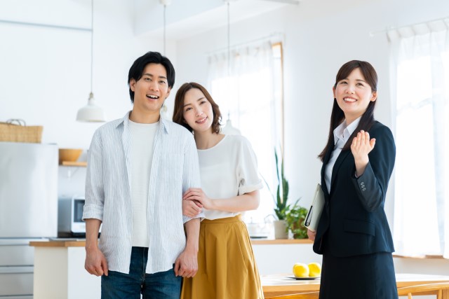 内覧をしている様子