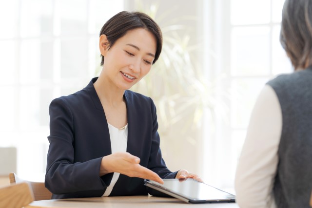販売戦略を提案する不動産会社