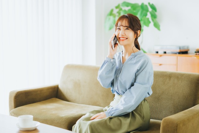 訪問査定を依頼する女性
