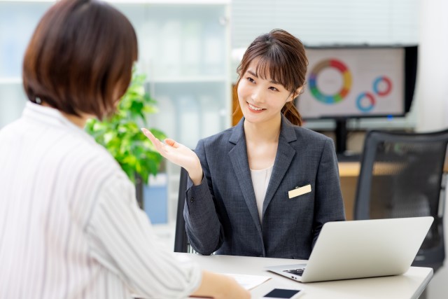 親身に相談に乗る不動産会社の担当者