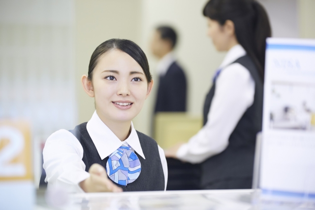 金融機関の窓口
