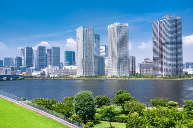 高層マンションが並ぶ都市