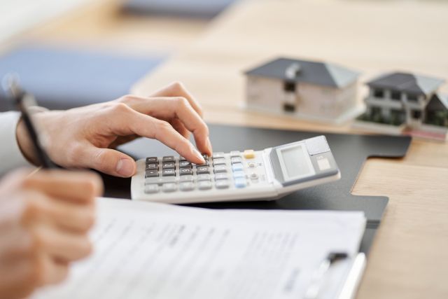 ランニングコストを計算する人