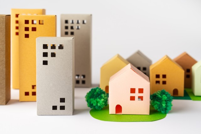 マンションと一戸建ての模型