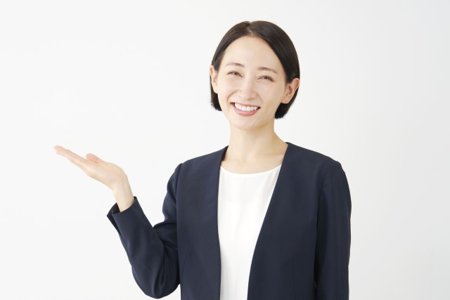 メリットとデメリットを紹介する担当者