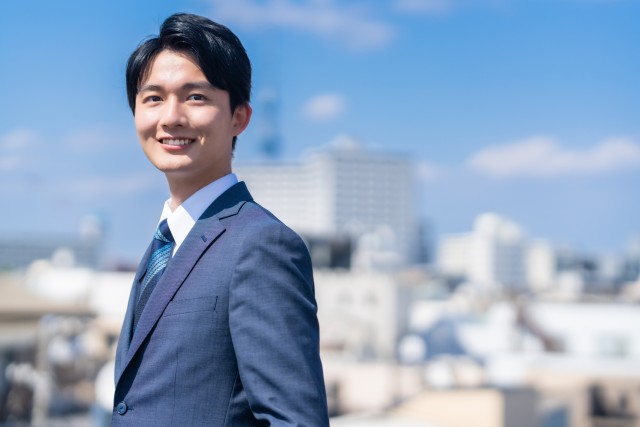 不動産会社の担当者