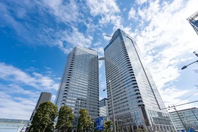億ションと青空